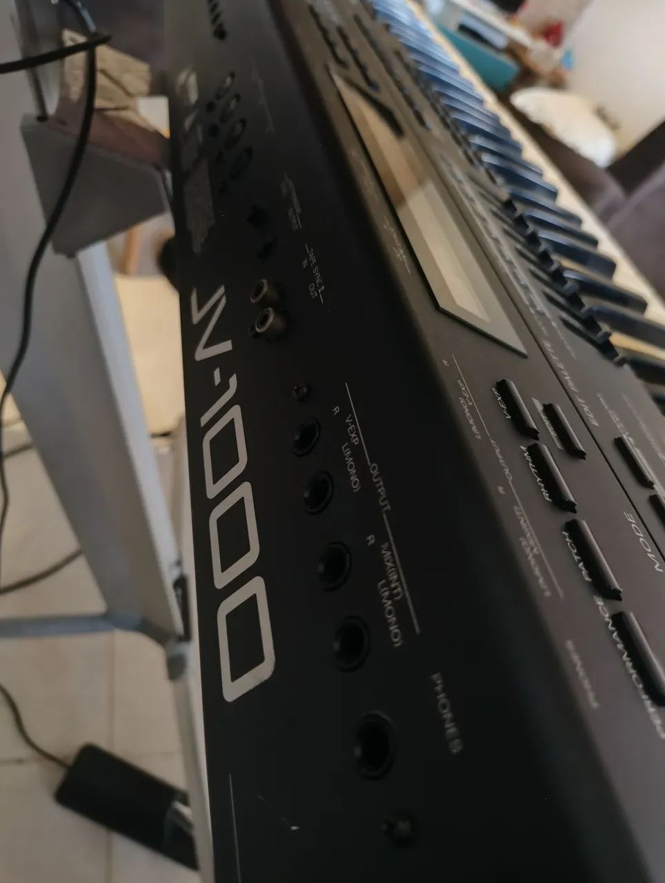 Teclado Roland JV1000 - Foto 4