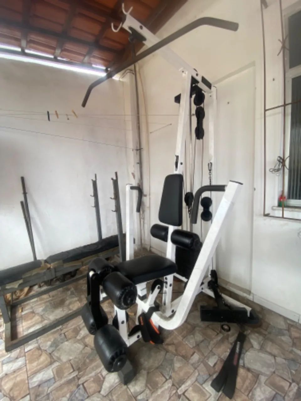 Aparelho de academia / cadeira extensora ,puxador - Foto 4