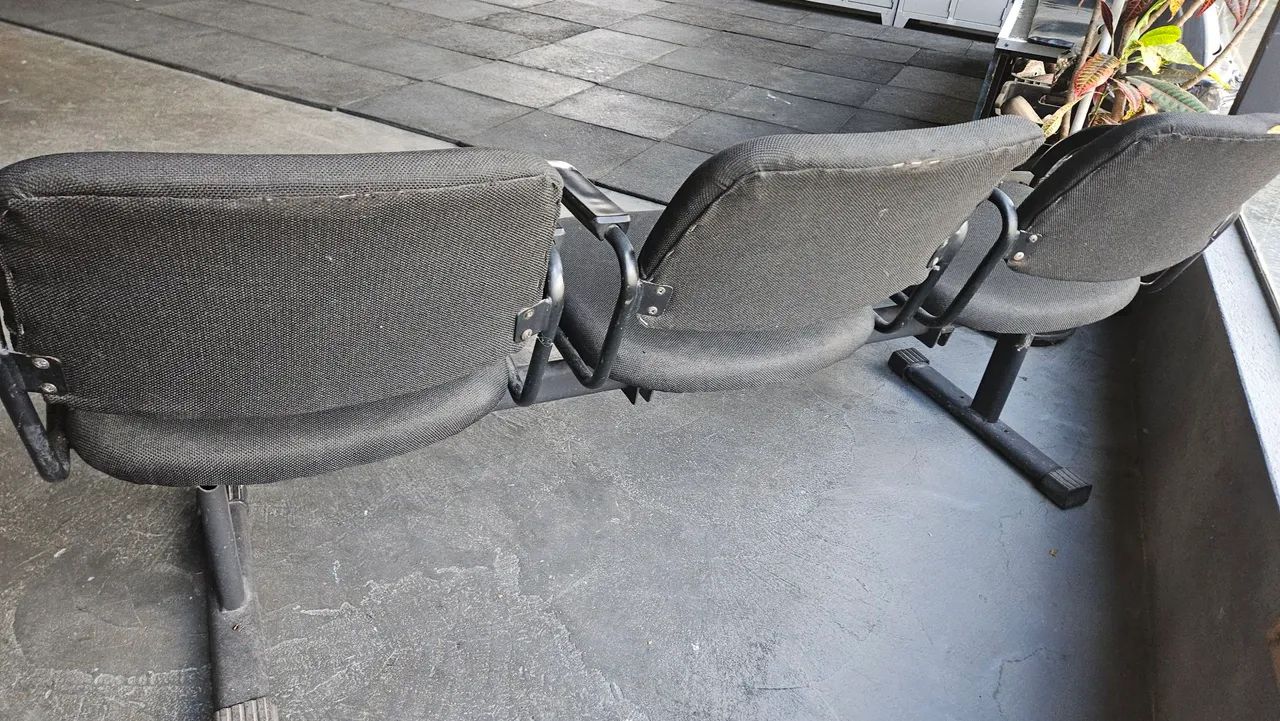 Banco 3 lugares giroflex, conforto e durabilidade!! - Foto 3