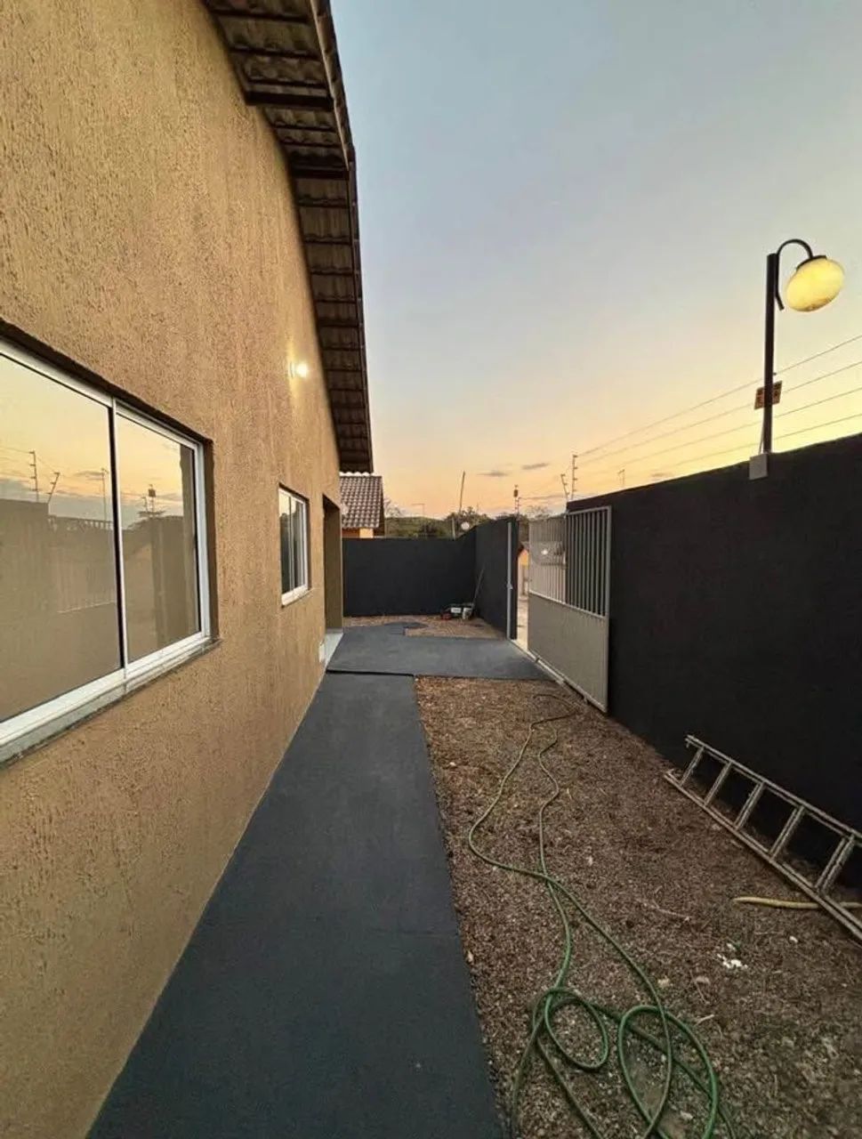 # CASA COM 2 QUANTOS 1 BANHEIRO  - Foto 4