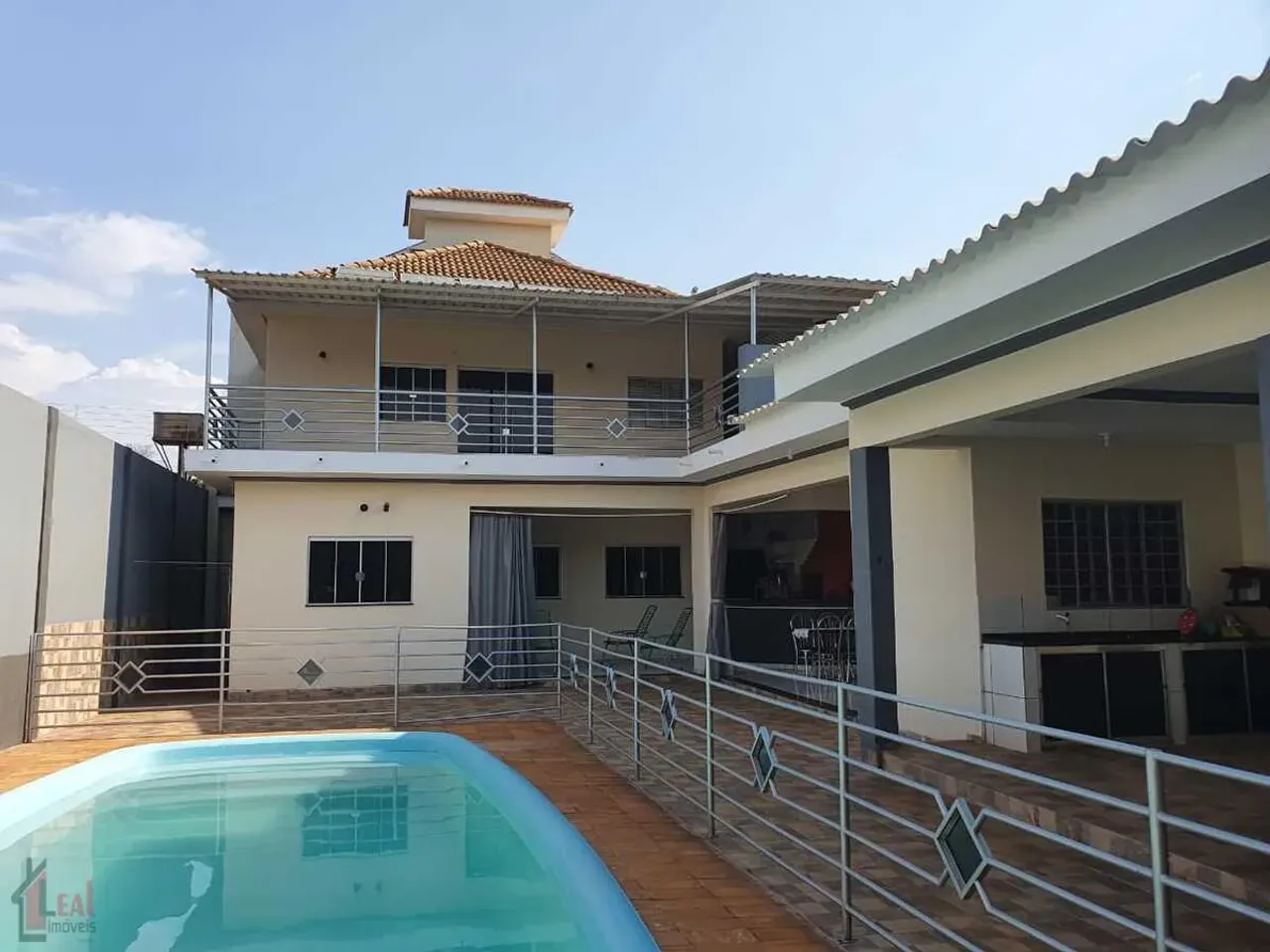 Casa para Venda em Paulicéia, CENTRO, 6 dormitórios, 1 suíte, 4 banheiros, 4 vagas