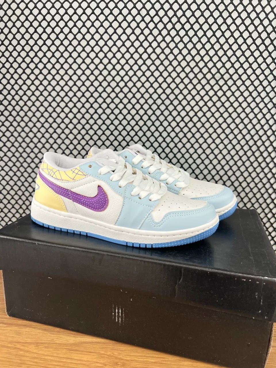 Tênis Air Jordan 1 Low Feminino promoção de Natal  - Foto 4