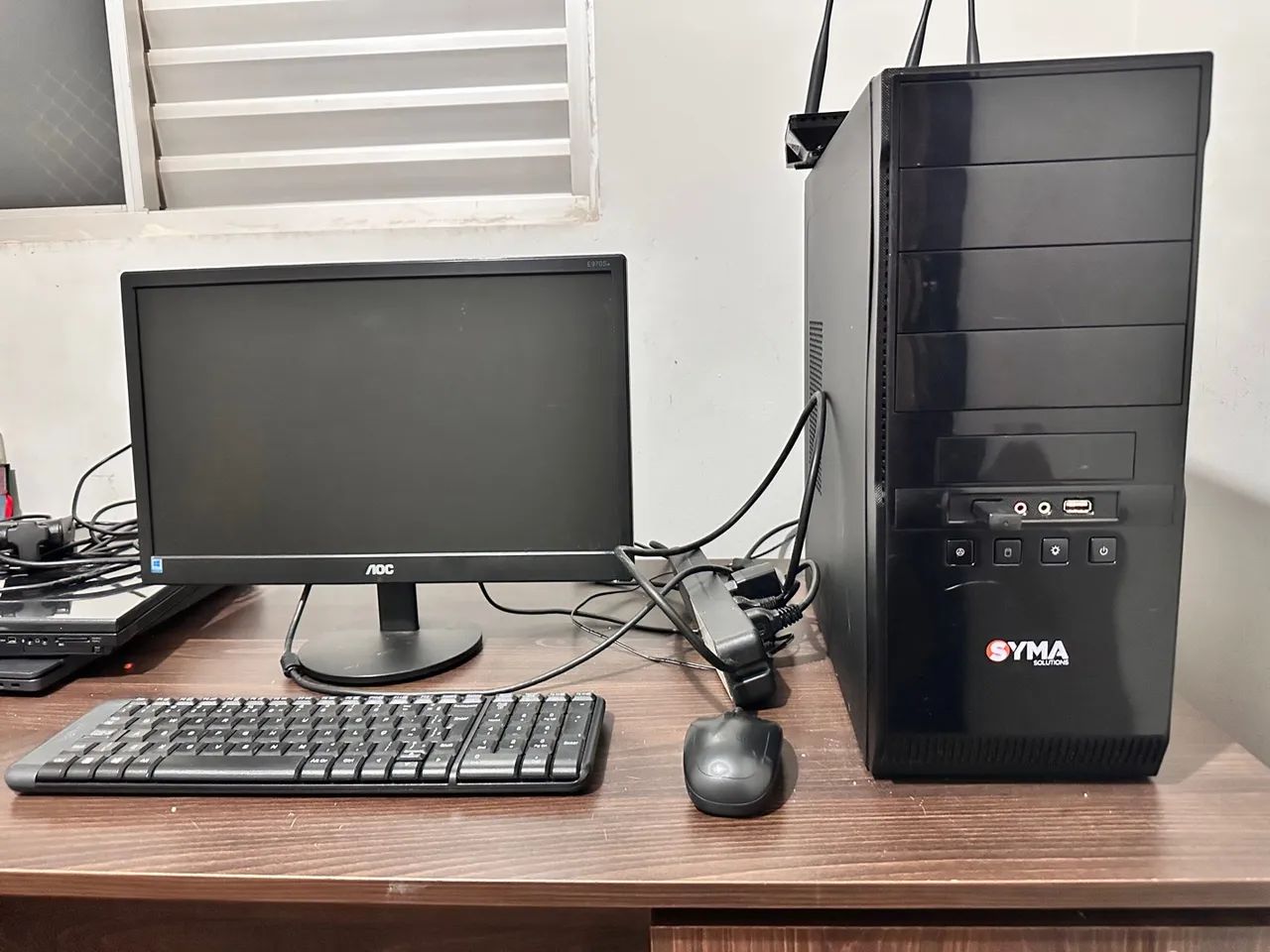 Computador Completo com Monitor e Teclado