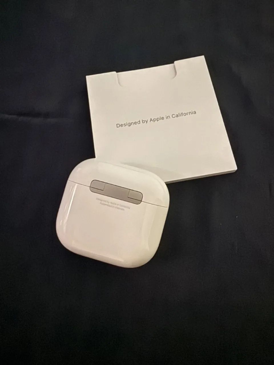 Apple - AirPods 4 com Cancelamento Ativo de Ruído - Foto 4