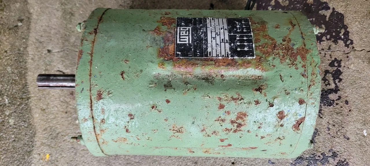 MOTOR 2HP trifásico GUINCHO R$1.000,00 WHATSAPP 48- *