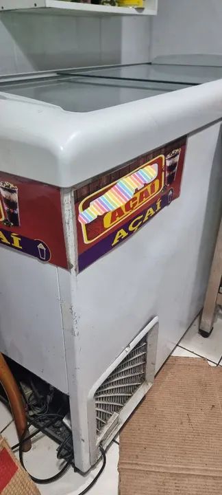 Freezer 336 litros Metal frio.