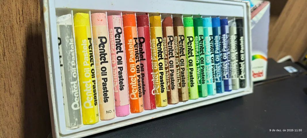 16 GIZ PASTEL OLEOSO MARCA PENTEL - Foto 4