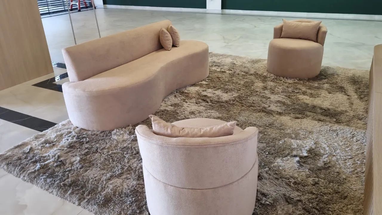 Jogo completo sendo sofá com 2m e poltronas orgânicas - Foto 4