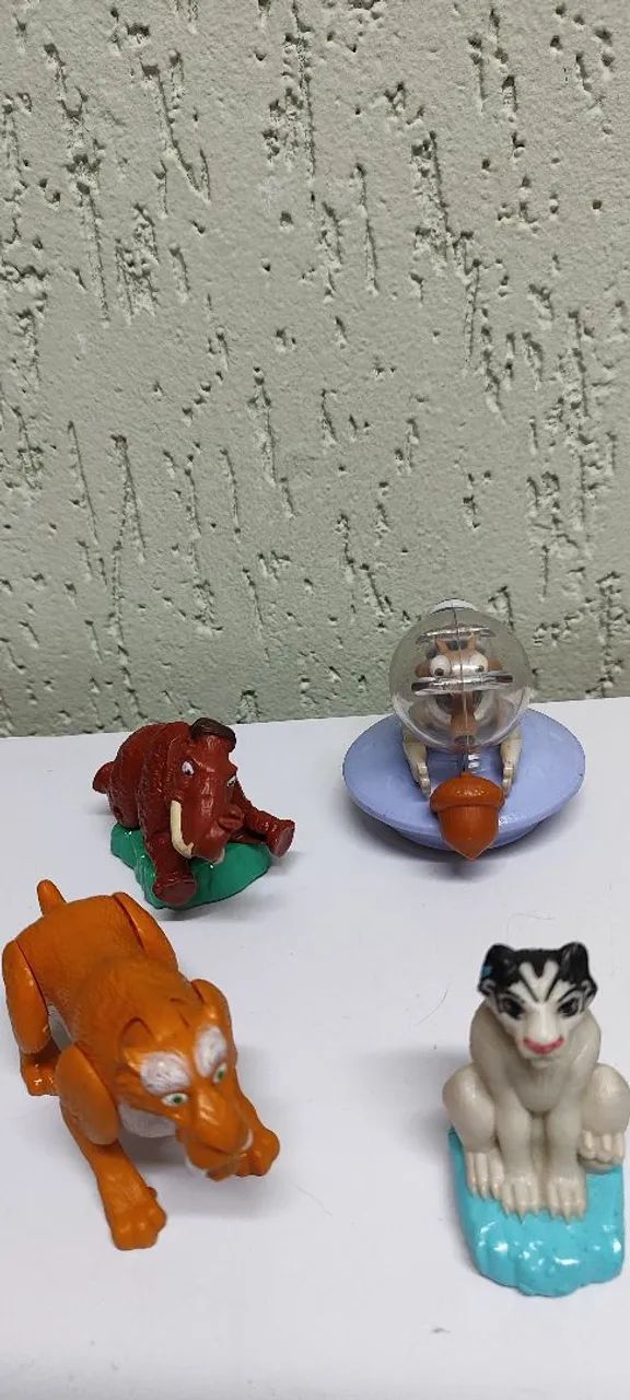 Bonecos Miniaturas Era do Gelo coleção MC Donald's  - Foto 3