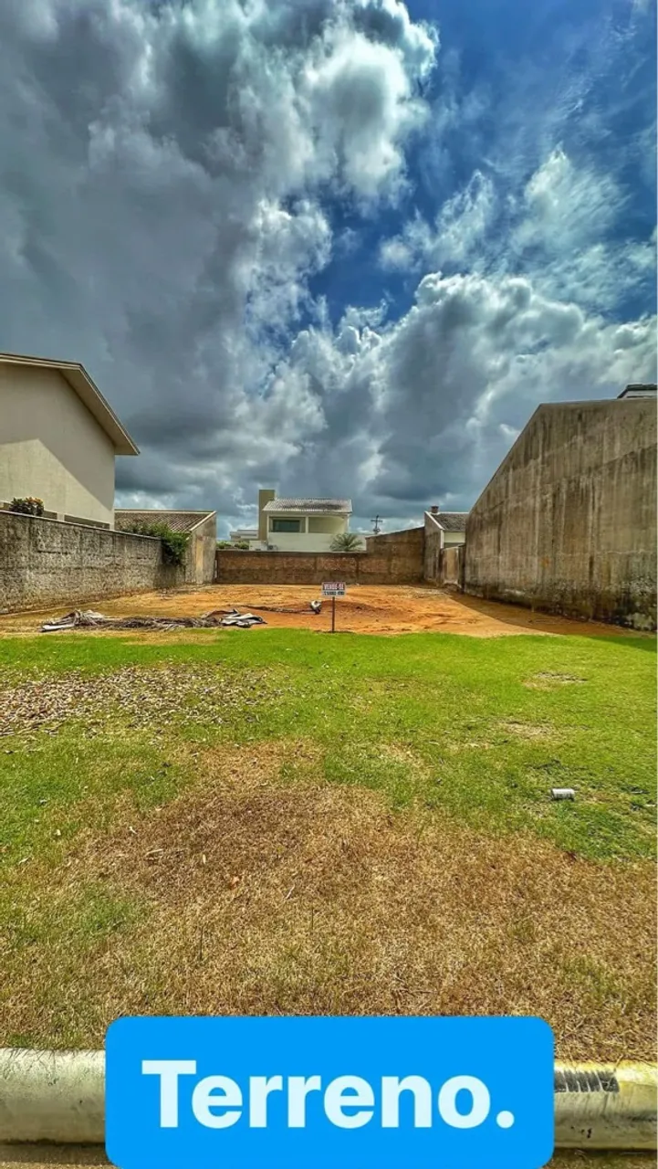 Vende-se terreno no condomínio Duque de Caxias, em Ariquemes.