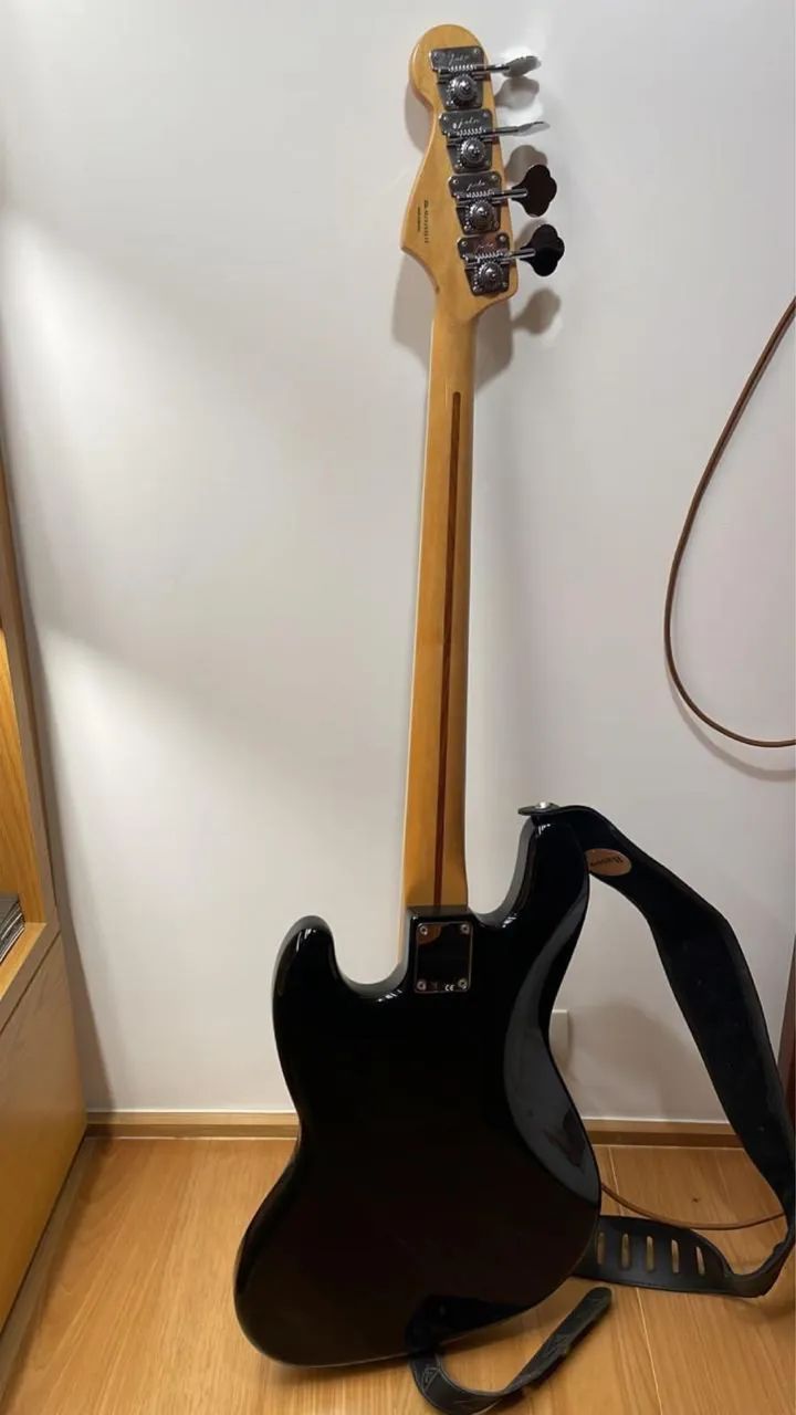 Fender 70's Jazz Bass 2009  (não aceito trocas) - Foto 4
