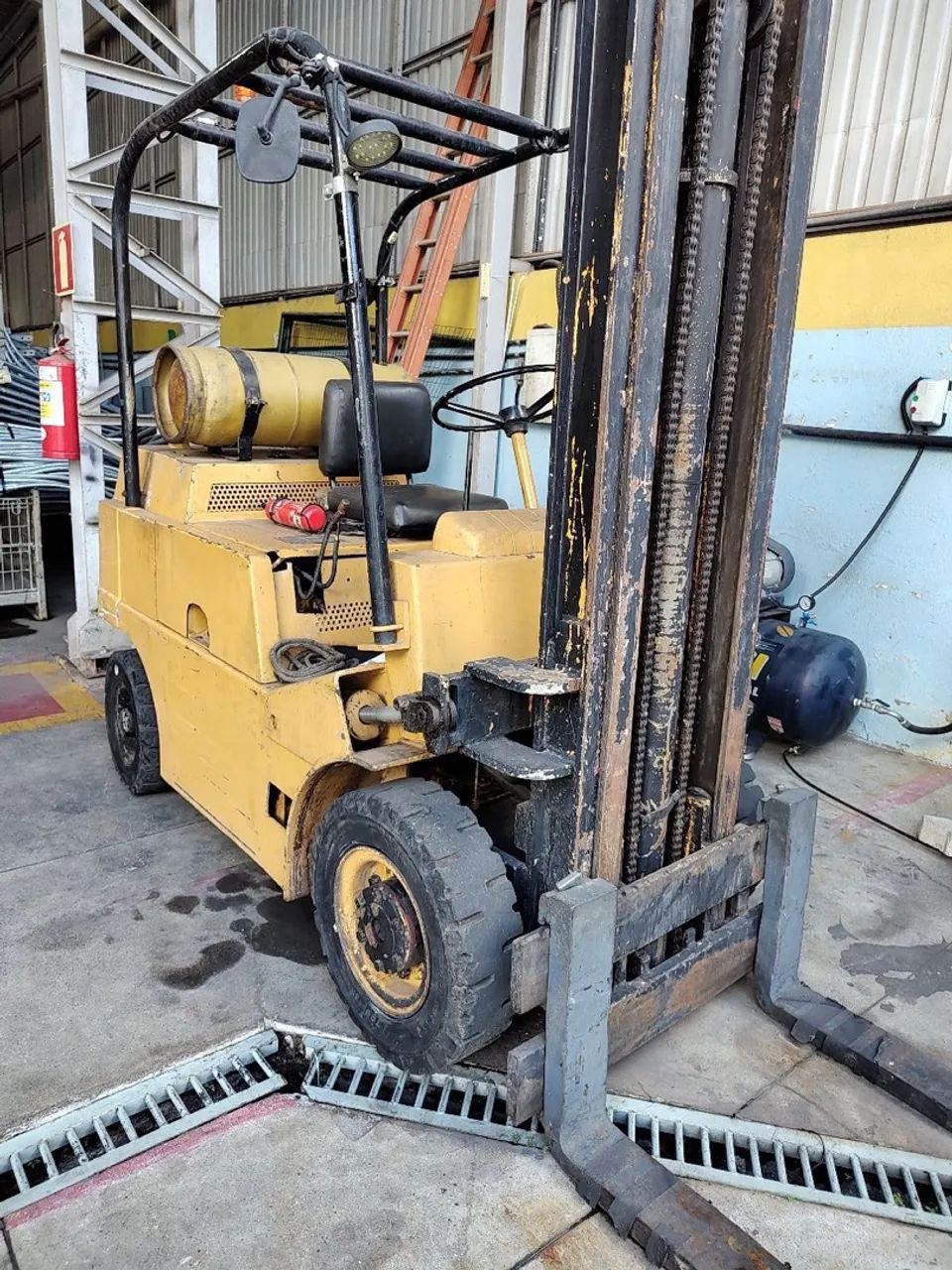 Empilhadeira Yale a gás 