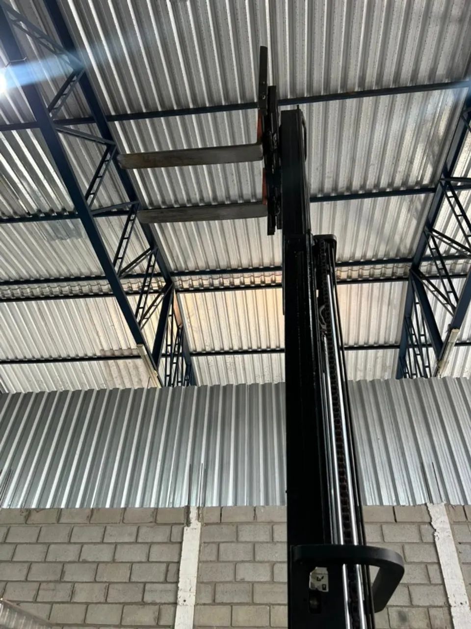 Vendo Empilhadeira Hangcha 2.5 Kg - Foto 5