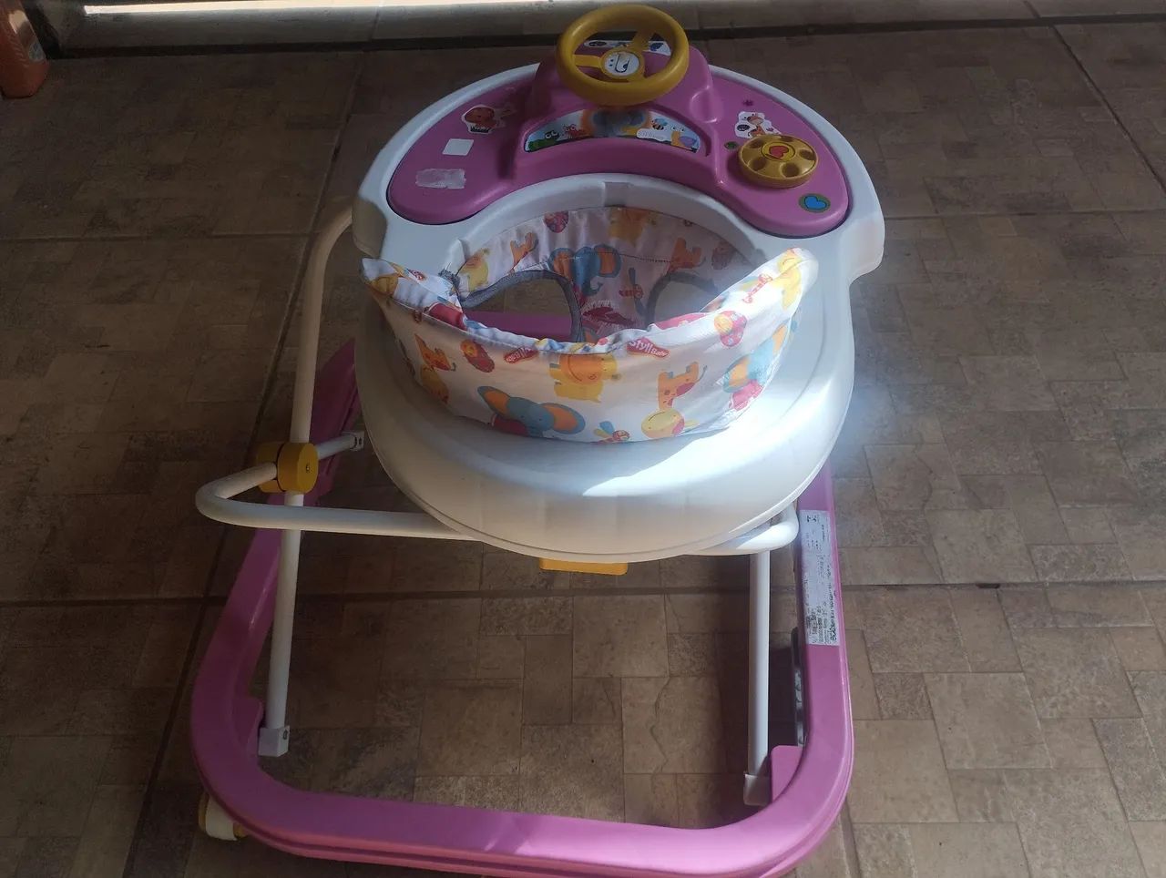 andador com rodinhas para bebê  - Foto 3