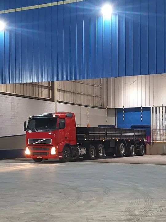 Caminhão Volvo FH 420 engatado carreta graneleira vanderleia. - Foto 5