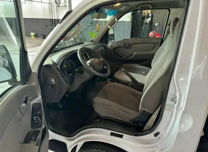 Caminhão baú Hyundai  - Foto 2