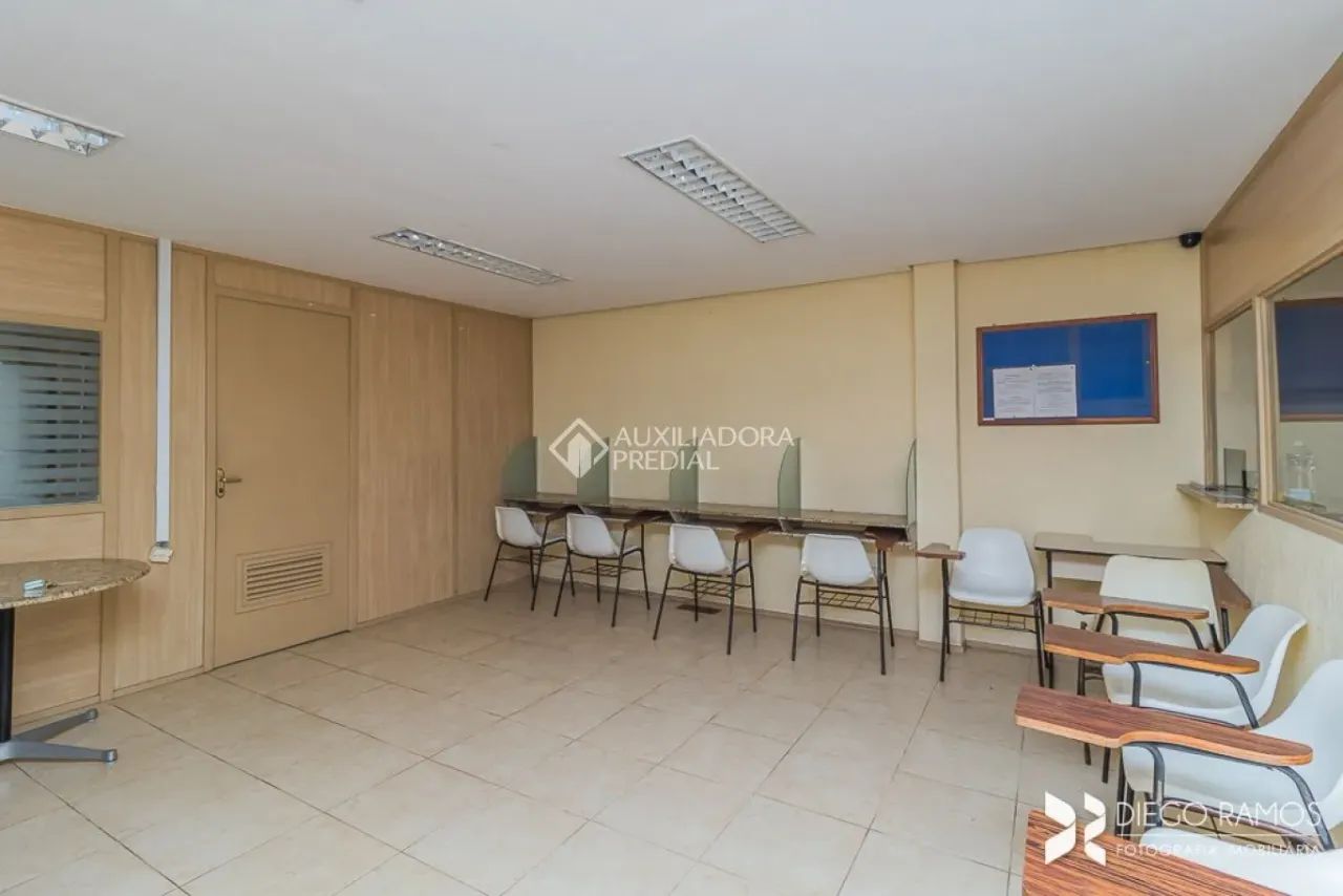 EXCELENTE SALA COMERCIAL NO CENTRO HISTÓRICO - Foto 6