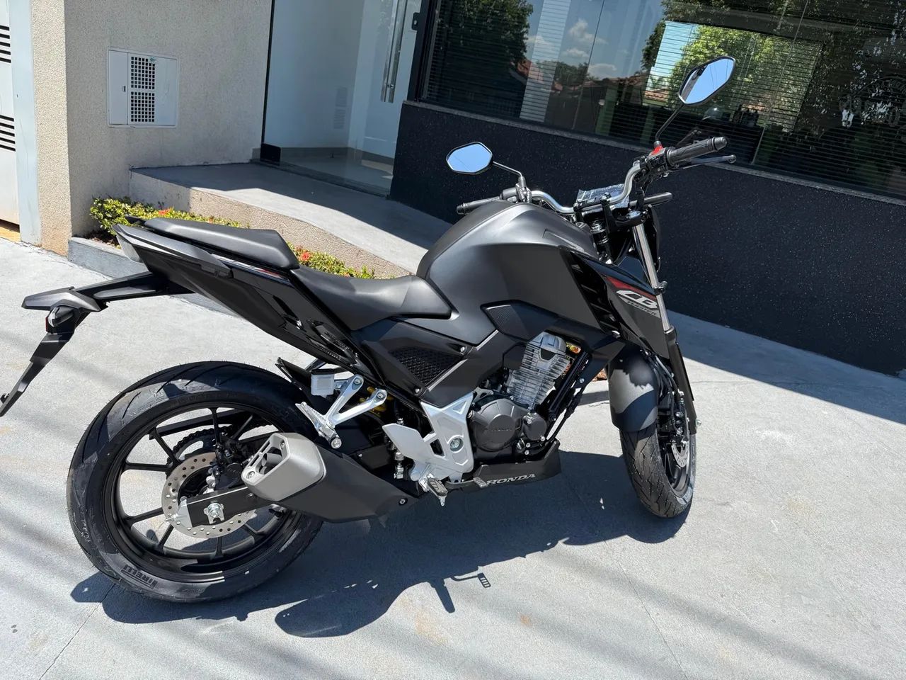 Honda CB twister 300 2025