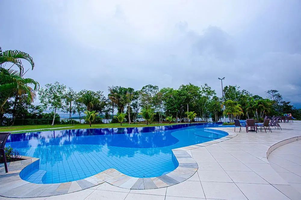 Construa a casa dos seus sonhos nesse lote de esquina no Condomínio Residencial Praia dos 