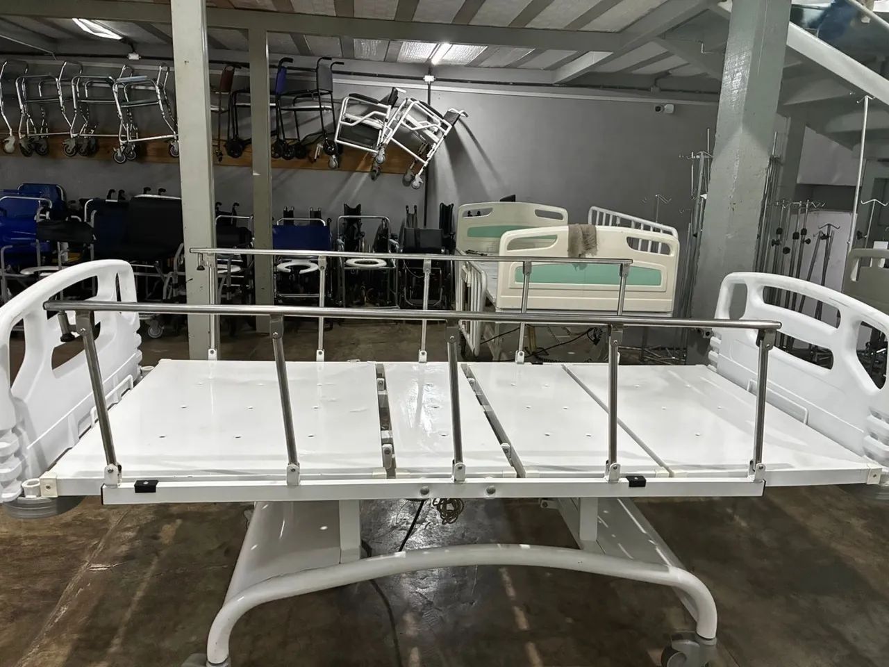 Cama hospitalar motorizada 2 movimentos  - Foto 3