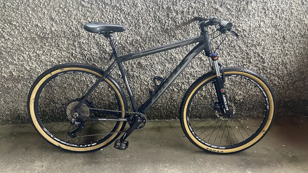 Vendo Bike Mtb Aro 29 First 11v Alavanca E Câmbio Shimano Deore