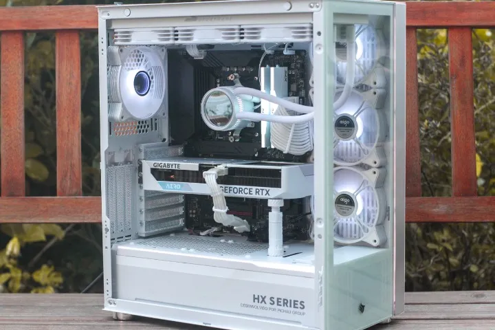 5700G - 16GB - RTX 4060Ti