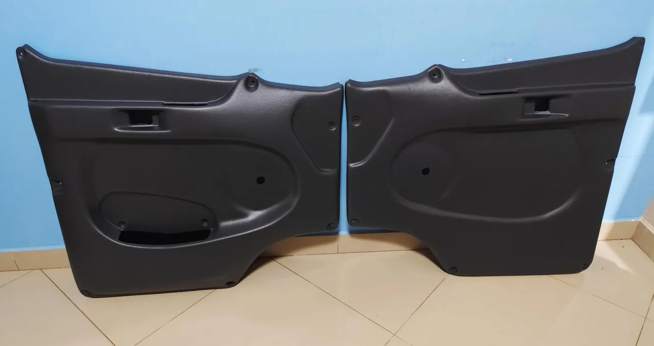 Par de Painéis de Porta para Caminhão 710