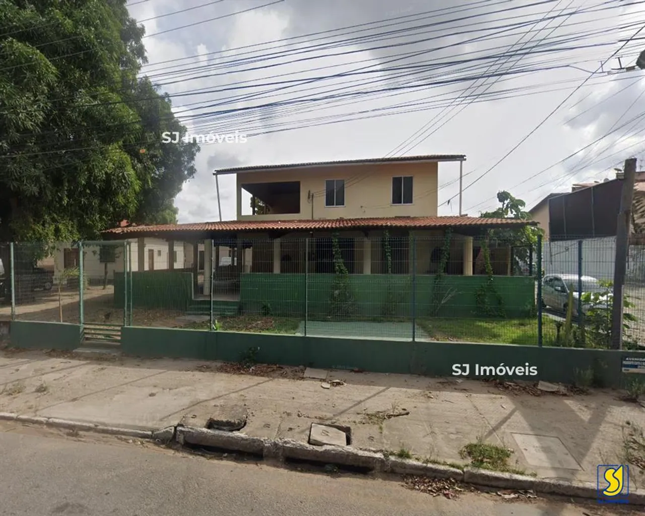 Ponto comercial de esquina com excelente visibilidade!