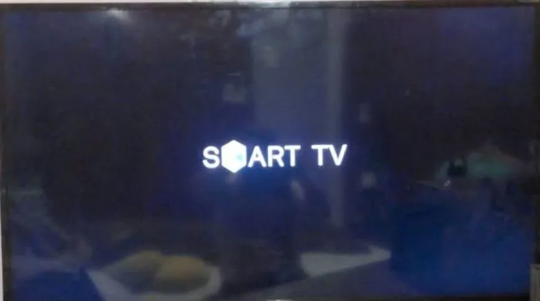 Smart TV 43 Samsung muita nova com controle