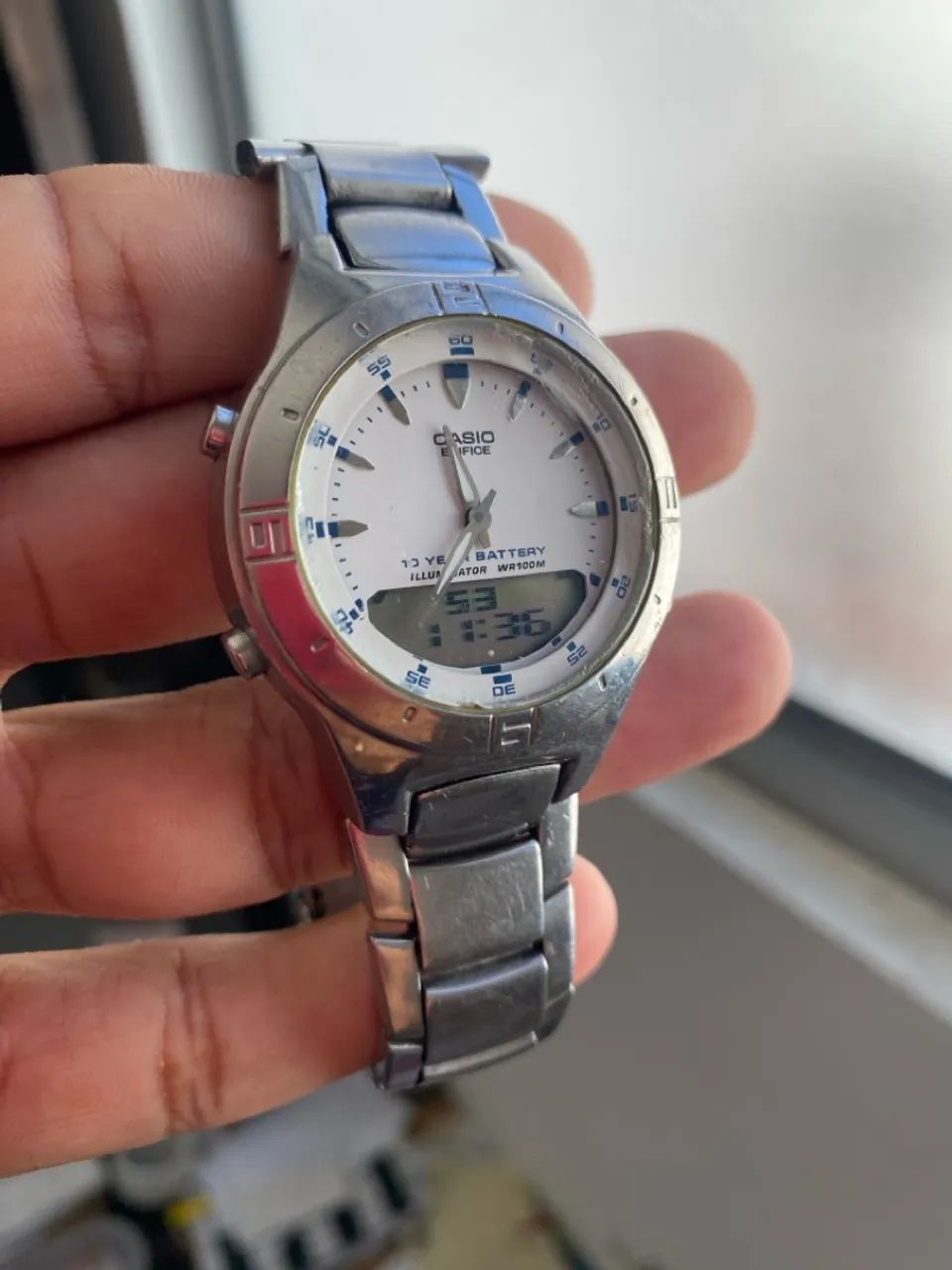 Relógio Casio Edifice Analógico Digital - Elegância e Funcionalidade