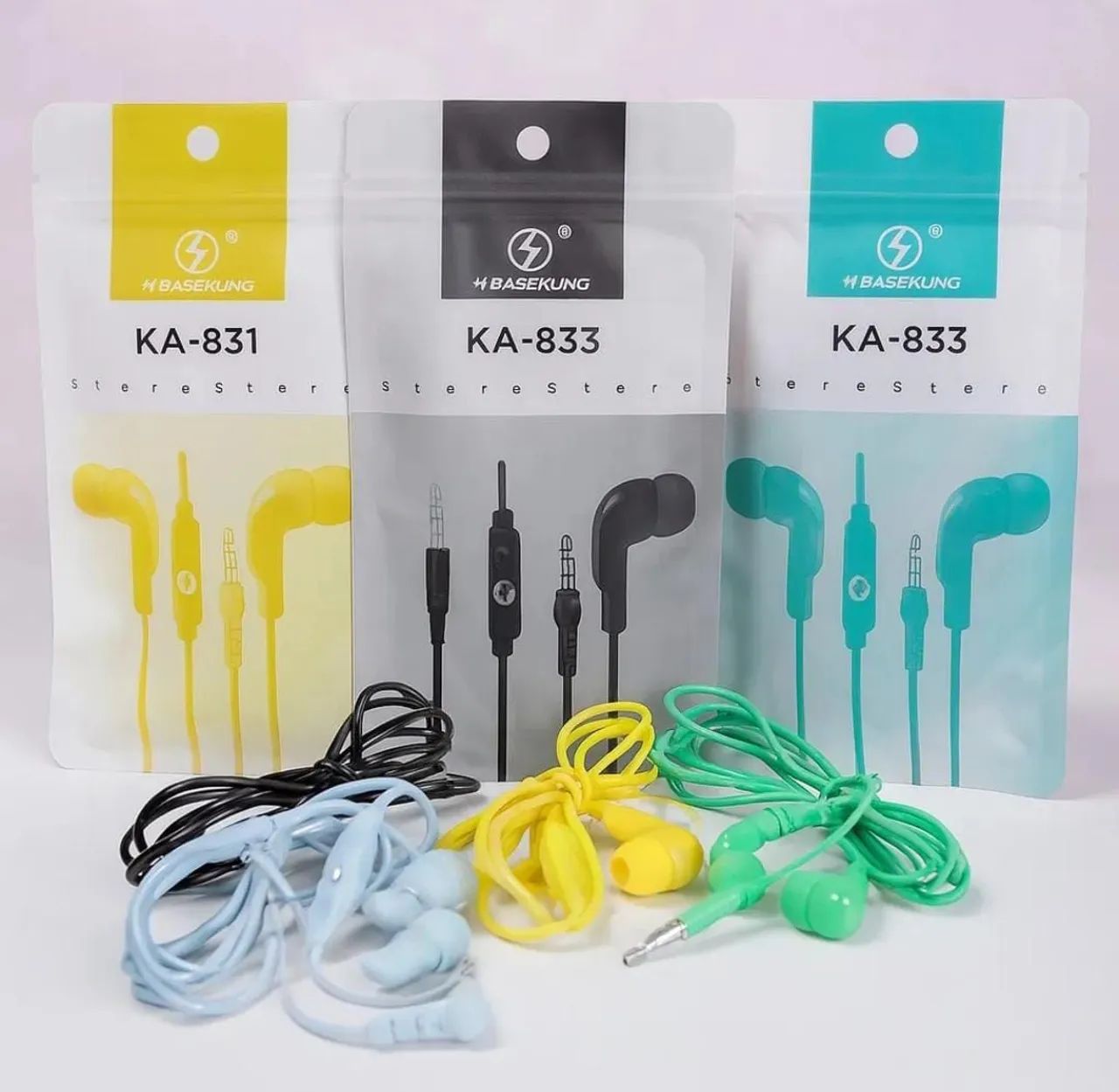 Fone de Ouvido Com Fio (P2) e Microfone KAPBOM KA-833