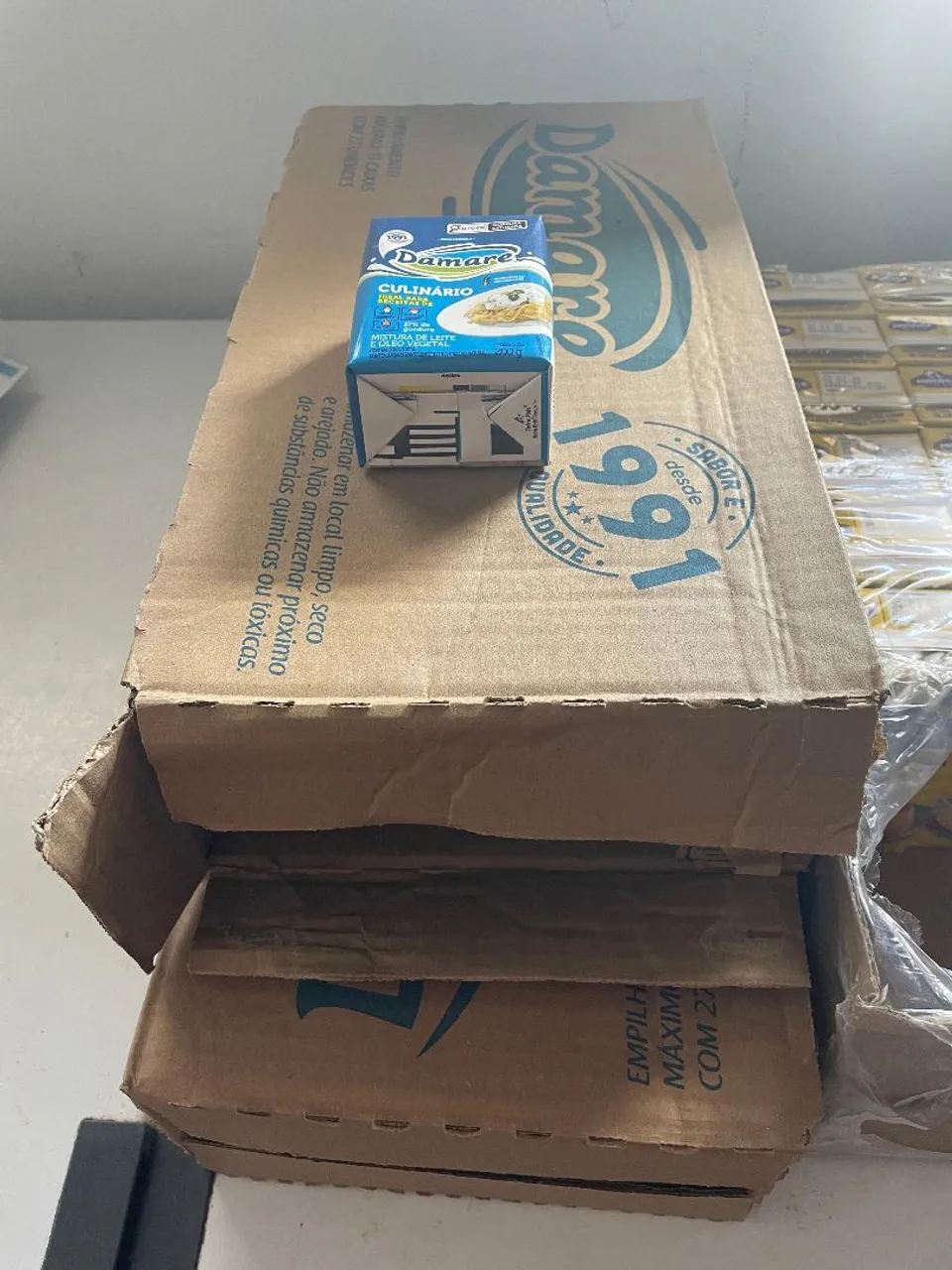 Leite líquido, leite condensado e creme de leite