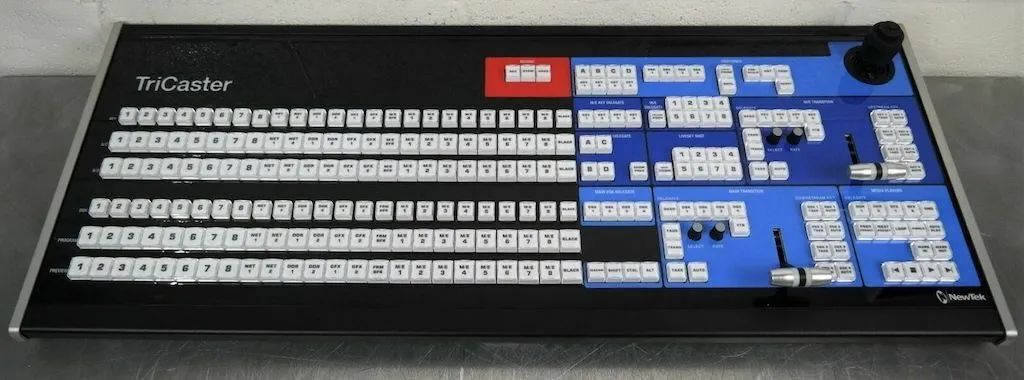 NewTek TriCaster 8000+unidade de controle TCXD 8000+ 6TB de armazenamento HD(cap para 8TB)