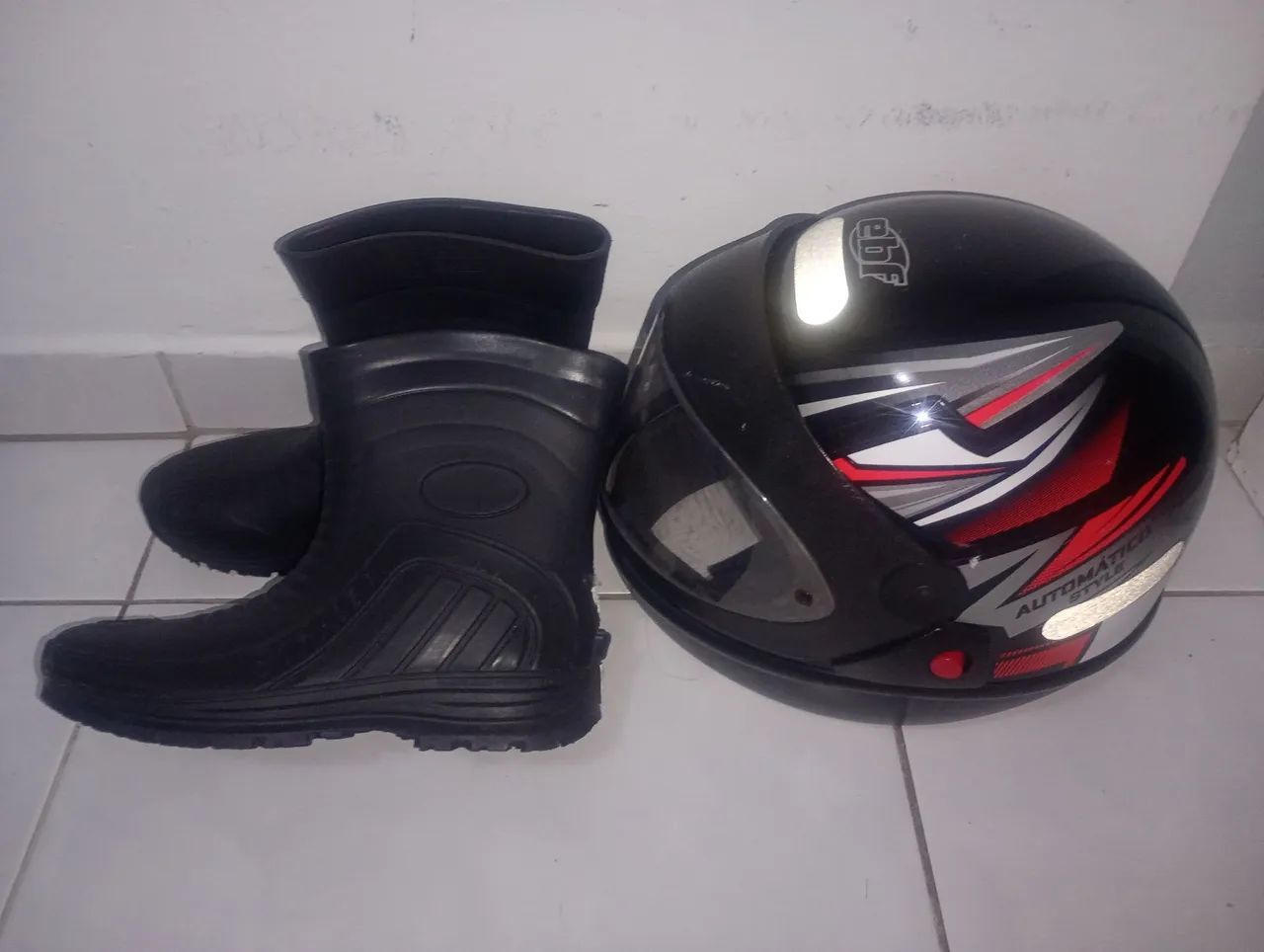 Vendo capacete e bota64308896281985122