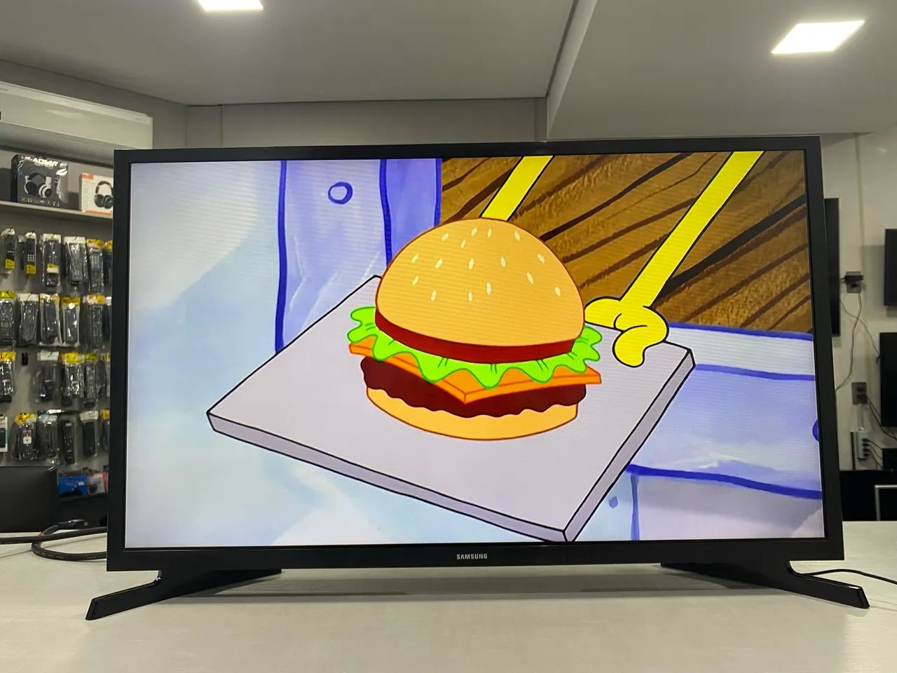 Tv Samsung smart tizen 32 polegadas funcionando perfeitamente! - Foto 5