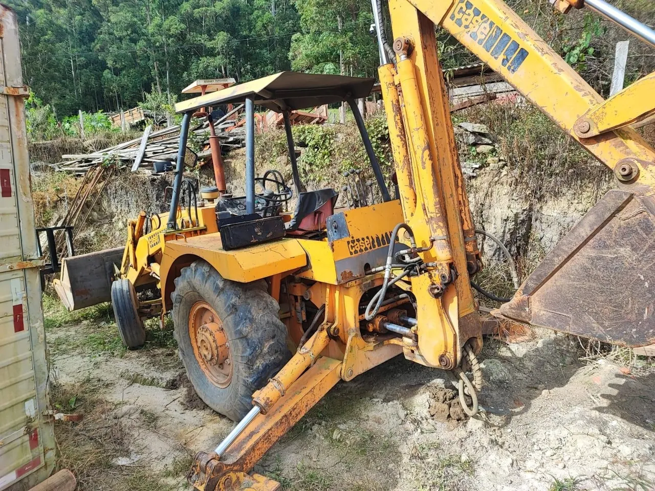 Retroescavadeira Case 580H ano 89 oportunidade