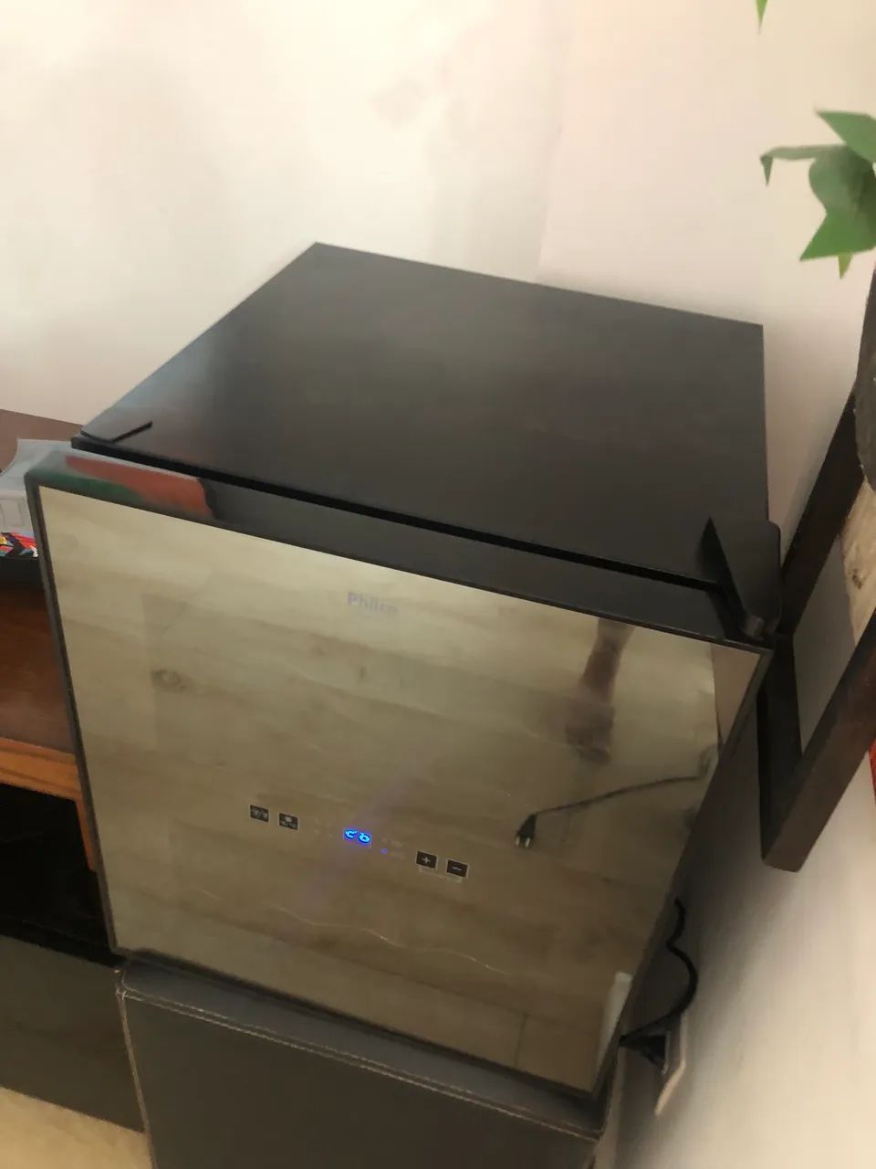 Adega de vinhos Philco PH16E