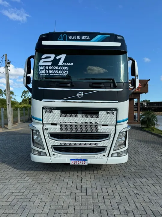 Volvo FH540 6x4 susp de molas 2021