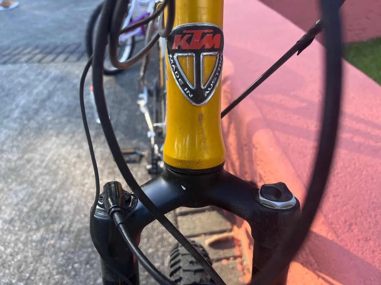 Mountain Bike KTM 27v, freio hidráulico troco menor valor - Foto 3