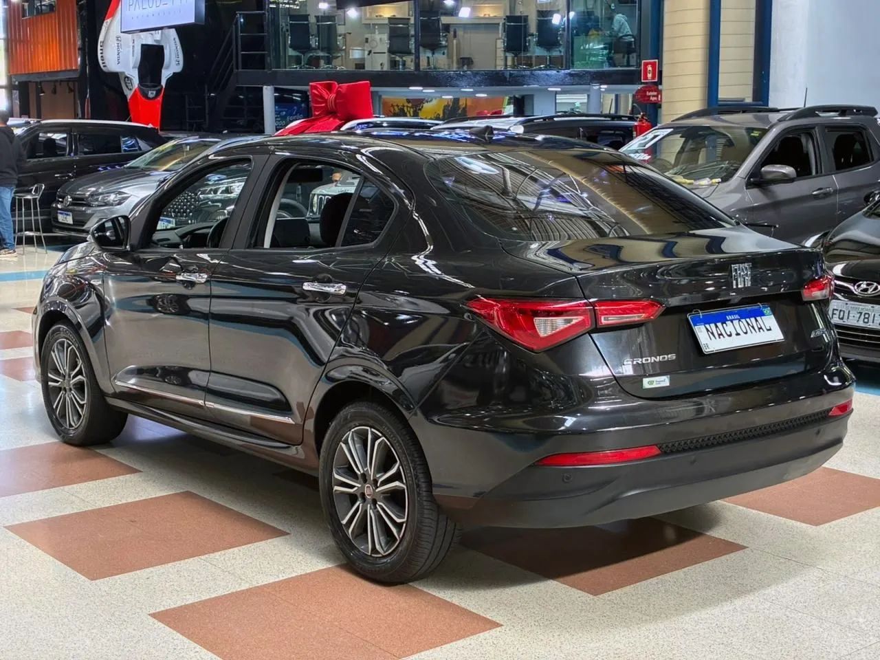 Fiat Cronos Precision 1.8 16V Flex Aut. 2019 - Foto 3