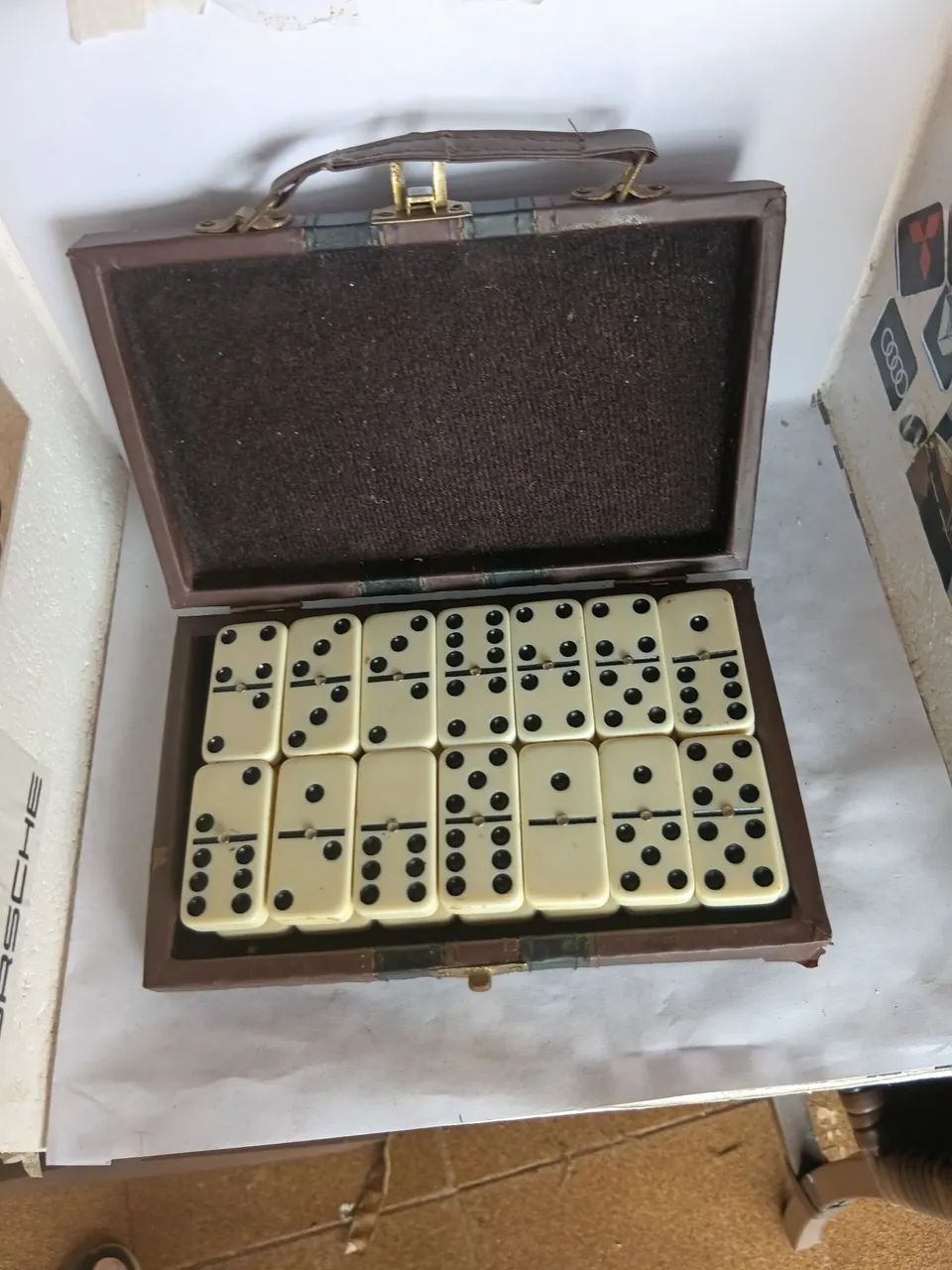 Jogo de dominó antigo com caixa 