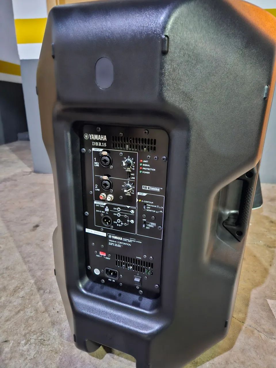 Yamaha DBR15 - CAIXA ATIVA SOM - original e pouco uso - Foto 2