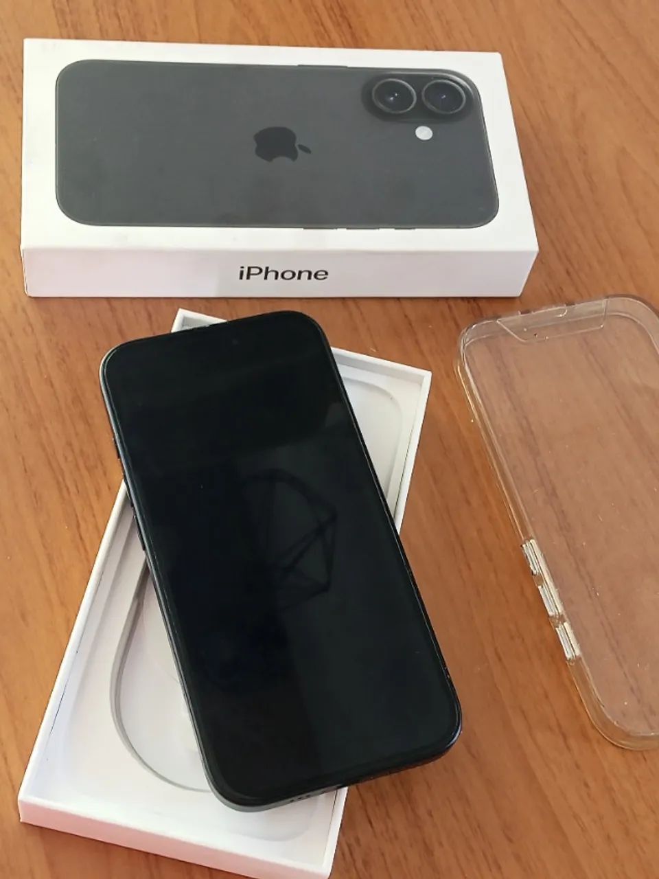 IPHONE 16  - Foto 3