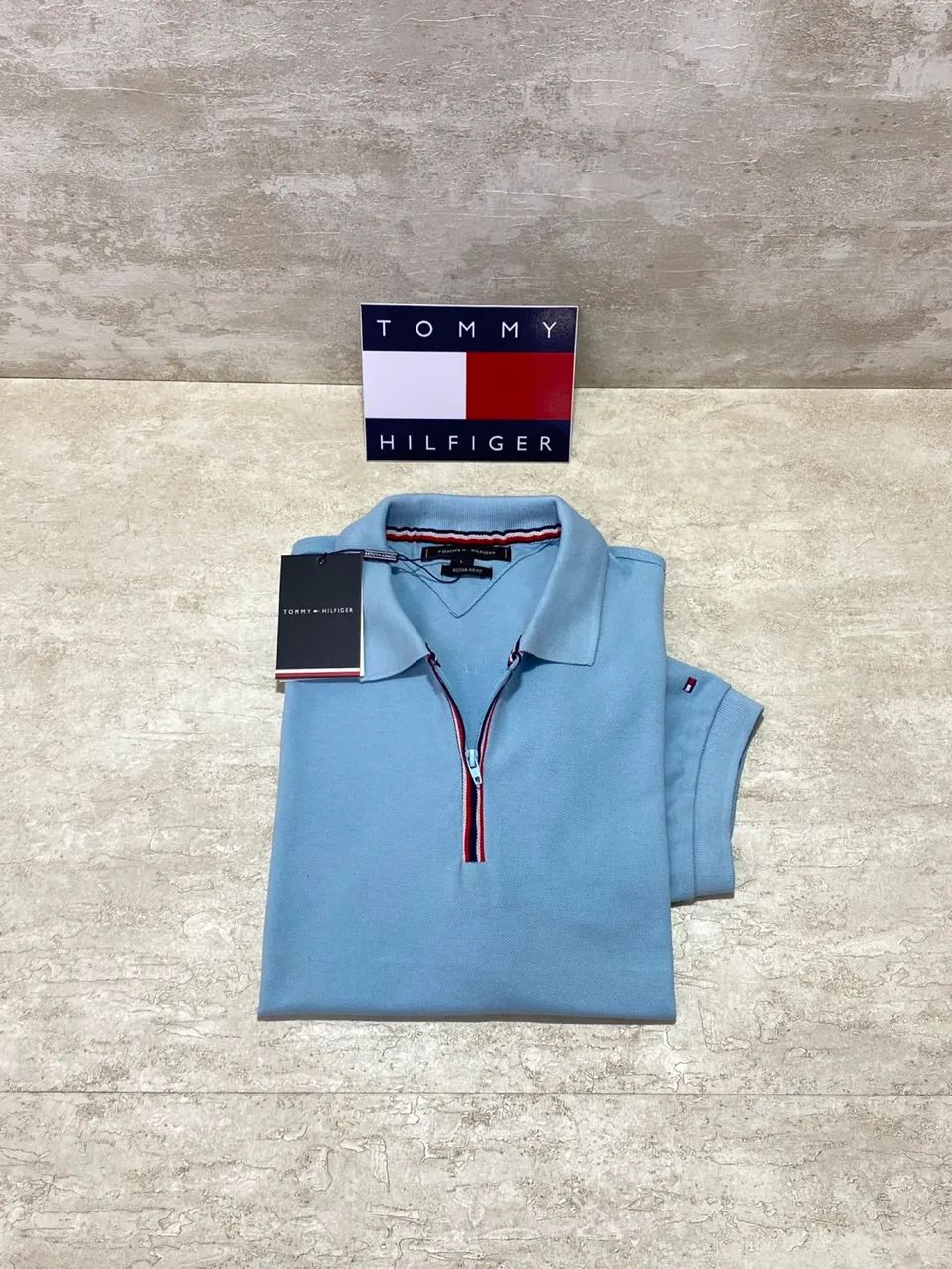 Camisa Polo Tommy Hilfiger com Meio Zíper - Foto 2