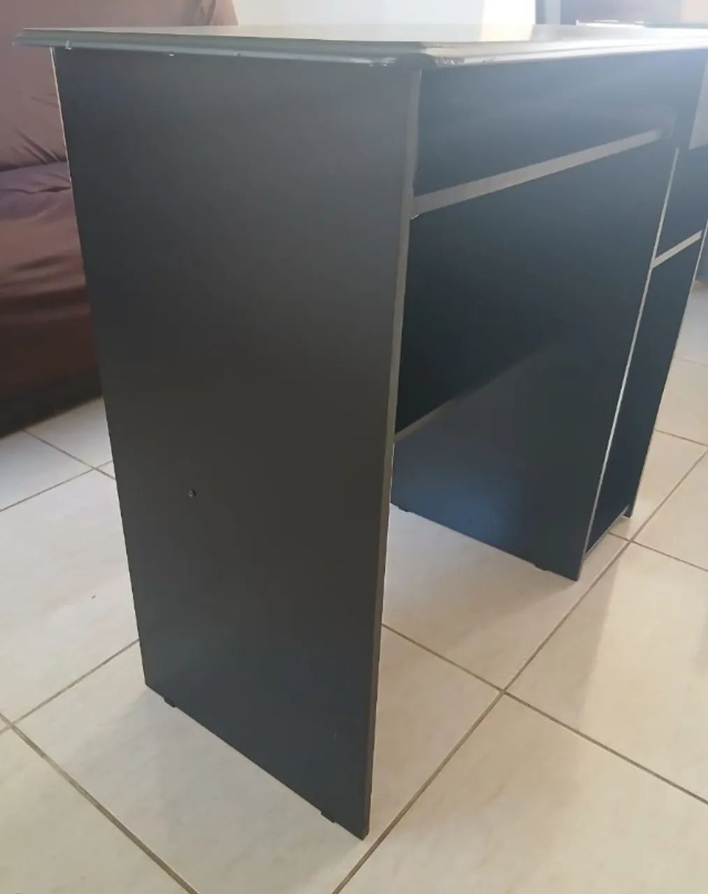 Escrivaninha Preta com Gaveta e Nicho para CPU - Foto 4