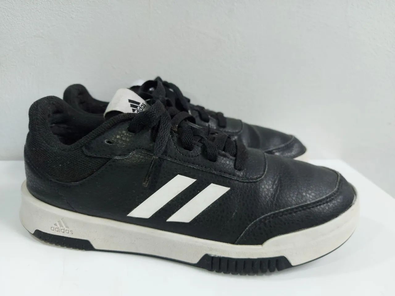 Tênis adidas 34