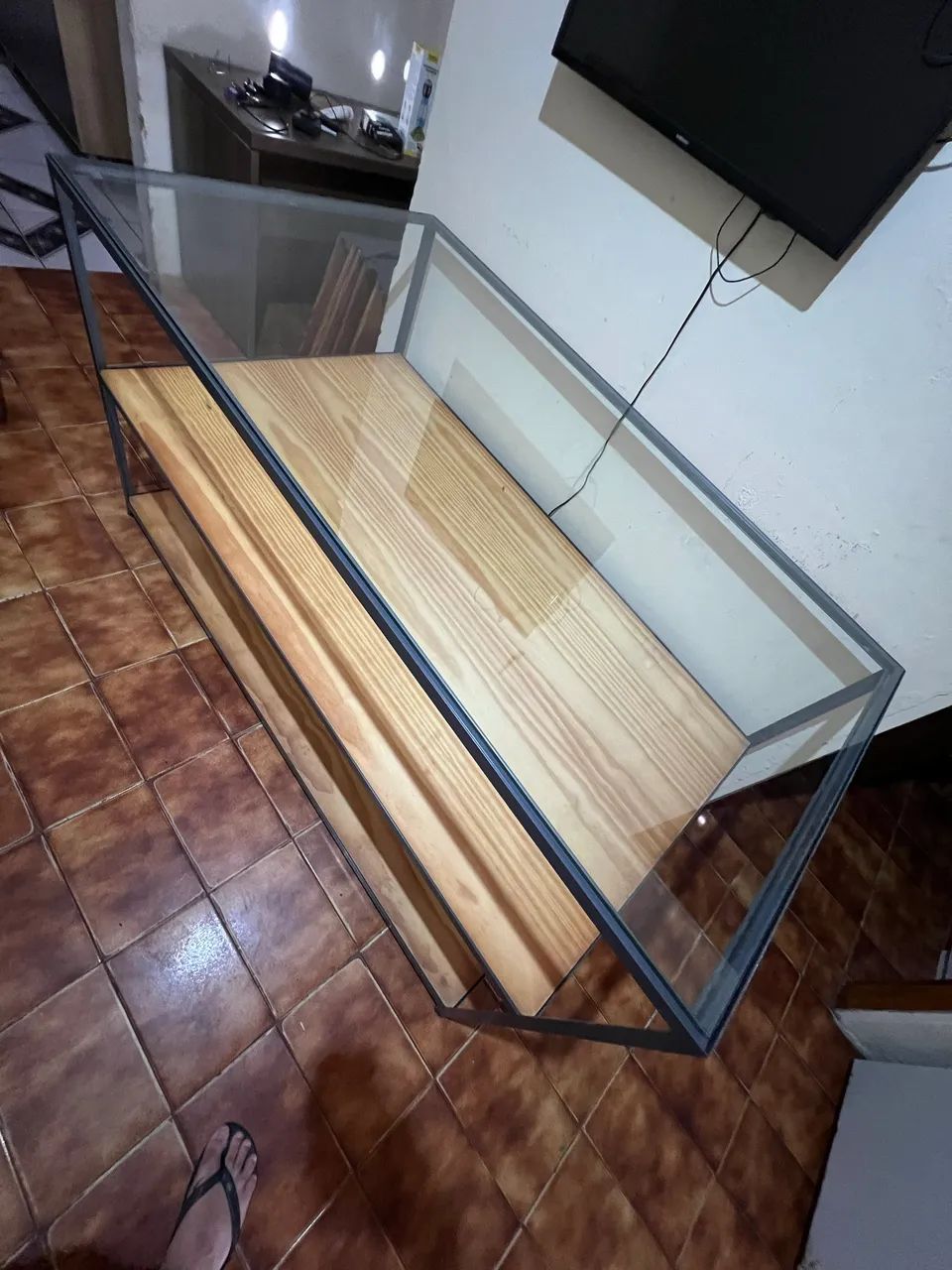 Mesa expositora de roupas - Foto 2