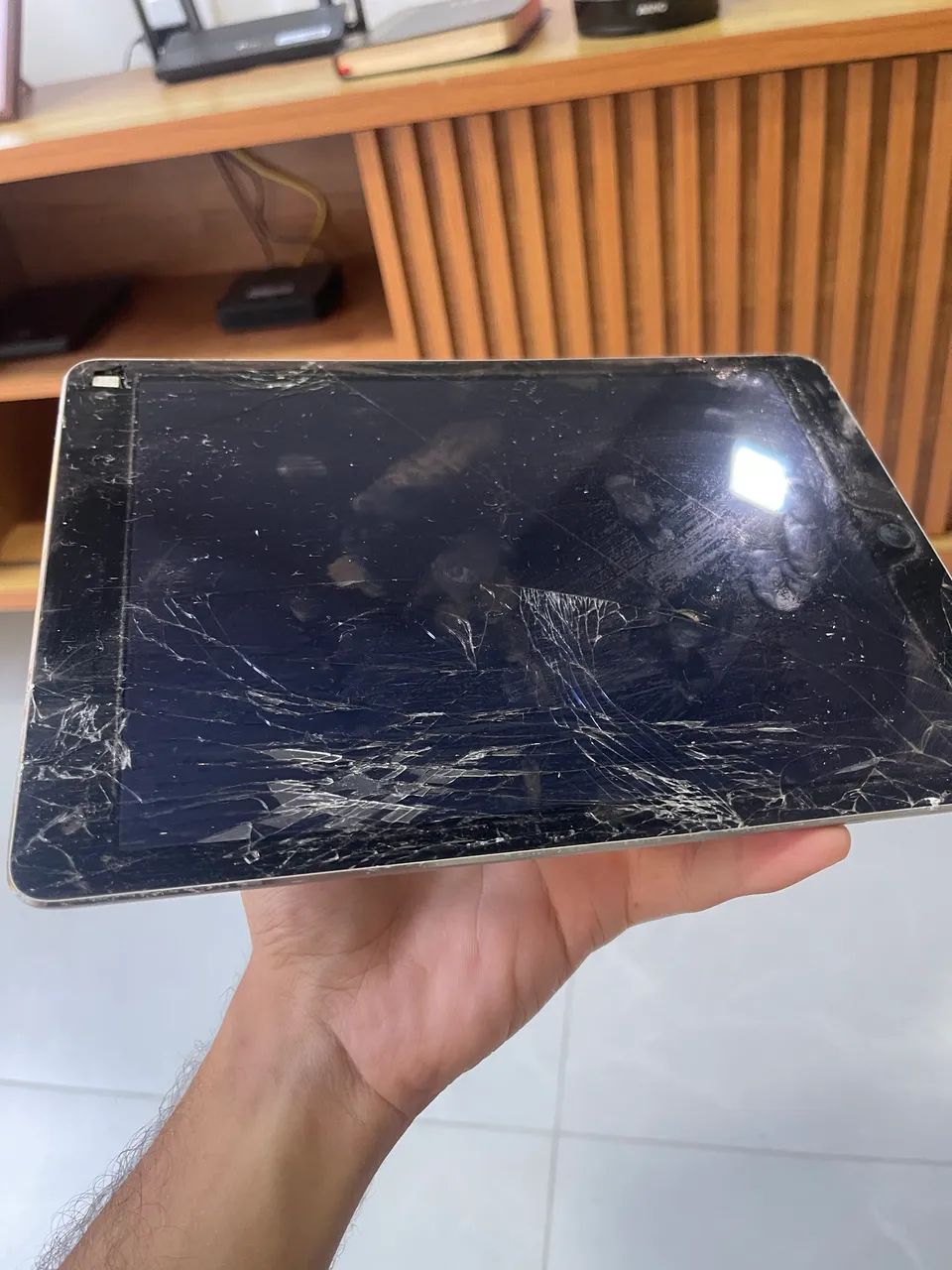 IPAD AIR 2 64GB Wi-Fi funcionando- VALOR NEGOCIÁVEL  - Foto 2
