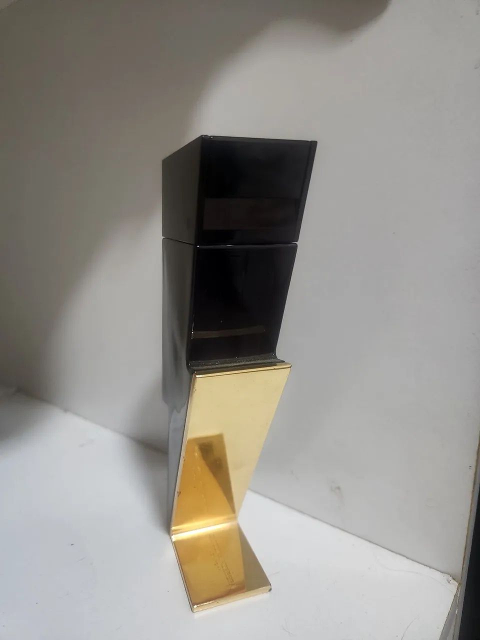 Frasco perfume Carolina Herrera 200ml