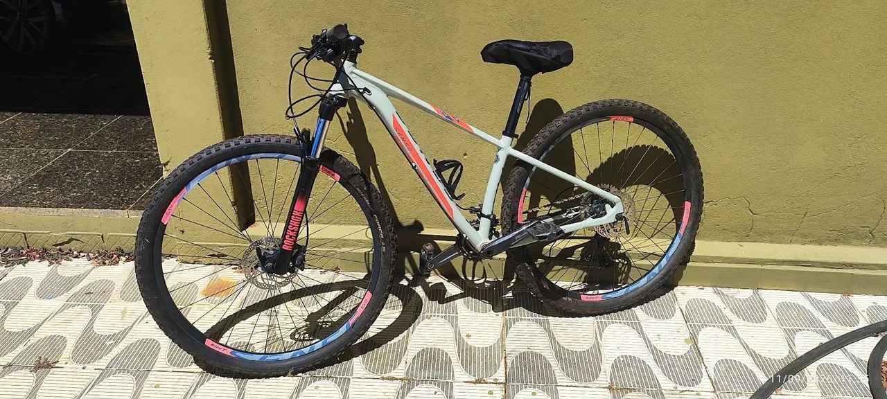 Bicicleta  - Foto 3